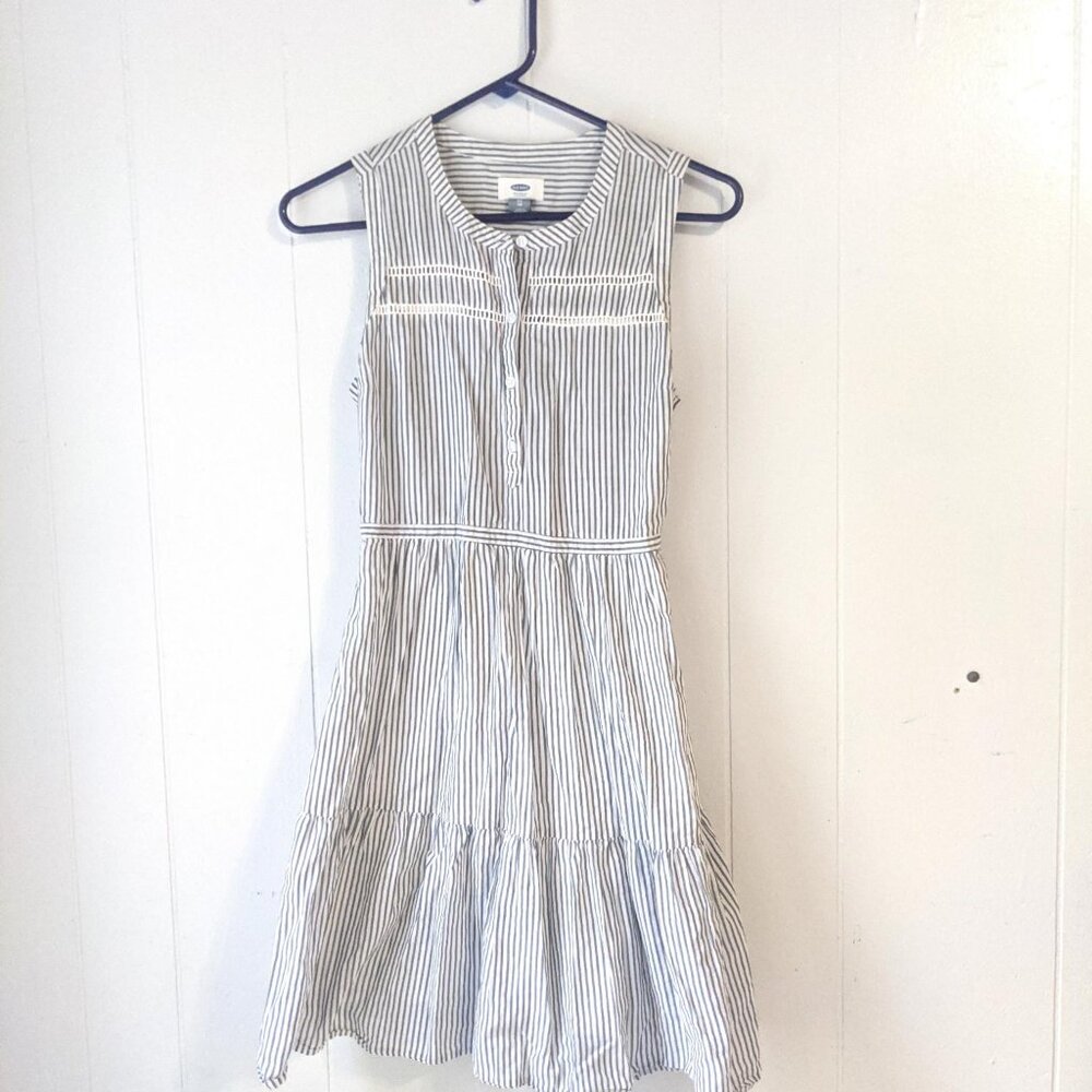 Old Navy Gray White Striped Knee length  Dress Casual Size XS Small